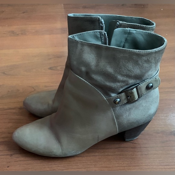 NATURALIZER Women’s Leather Ankle Boots Gray Size 9M - Picture 2 of 8